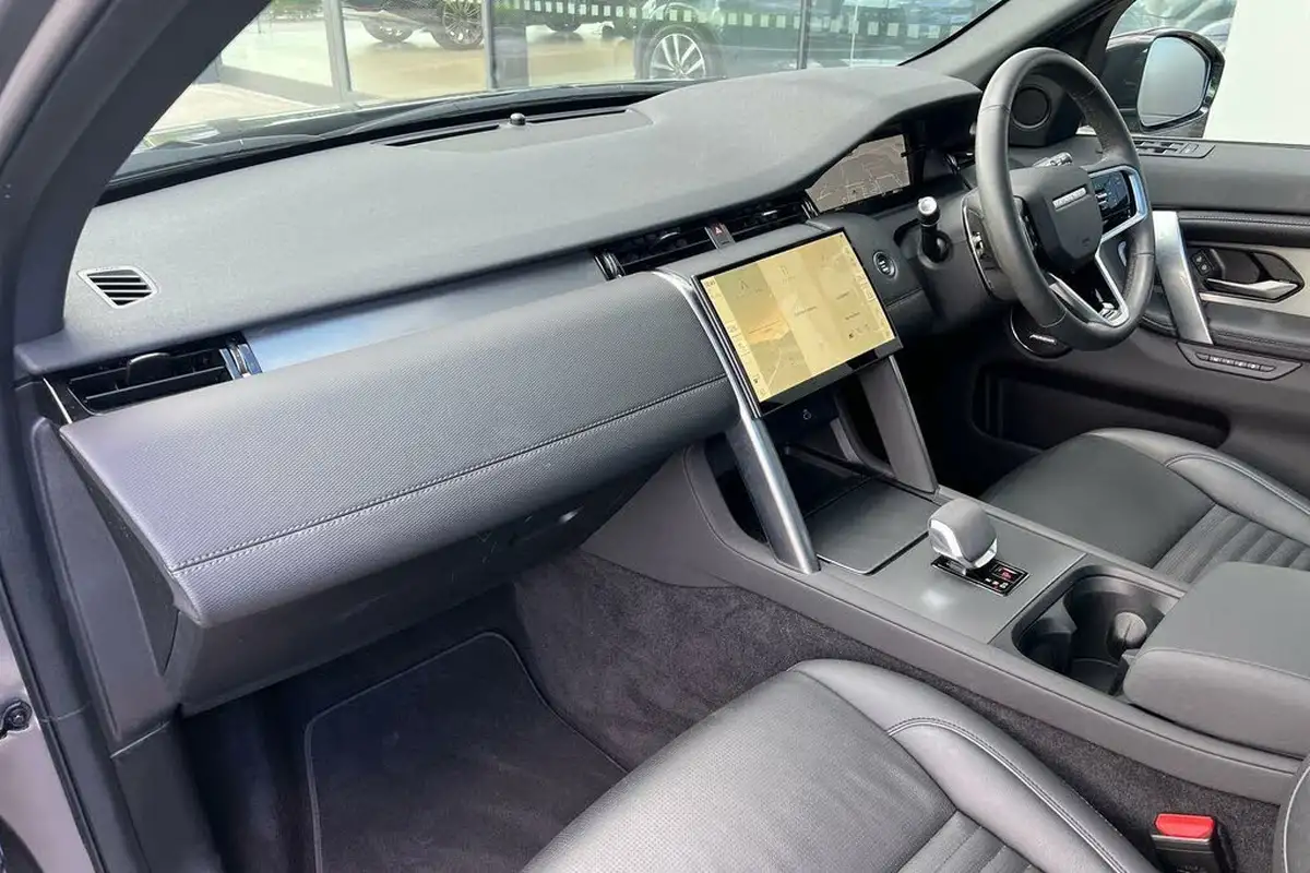 2024-land-rover-discovery-sport-15-p300e-dynamic-se-big-39