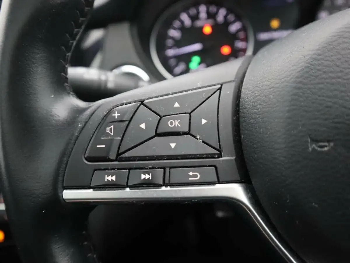 2018-nissan-qashqai-12-dig-t-n-connecta-big-20