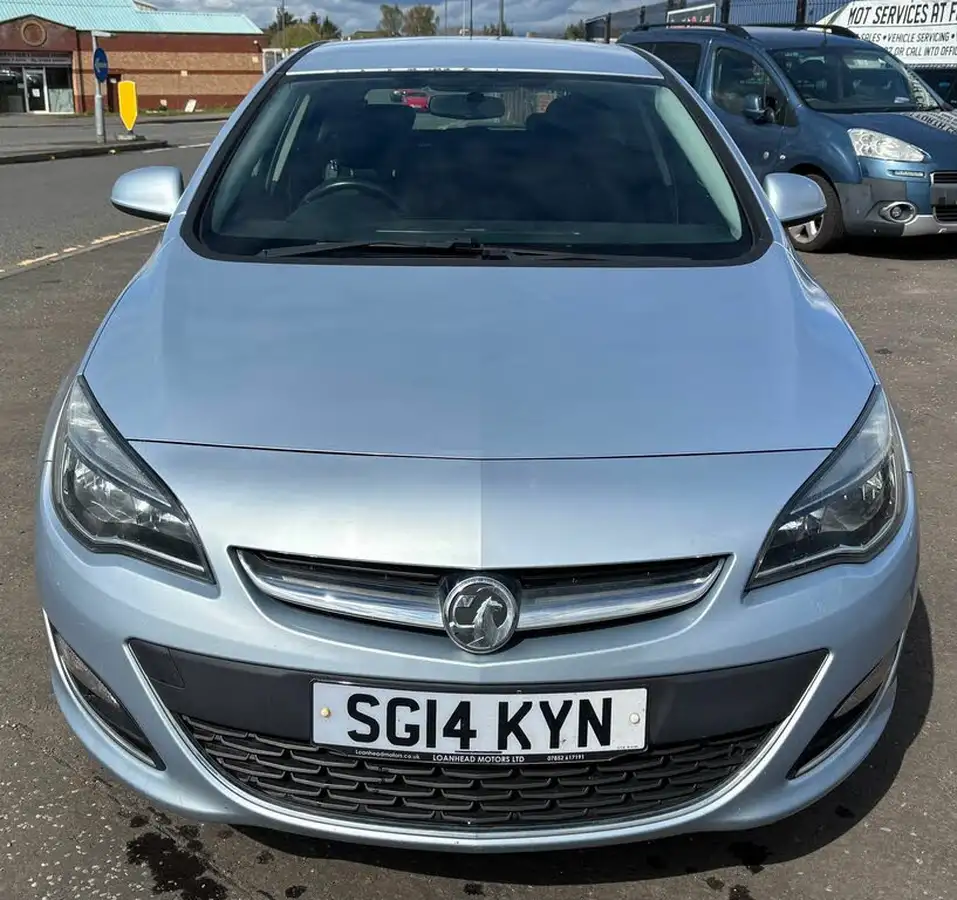 2014-vauxhall-astra-14-sri-100ps-1398cc-big-1