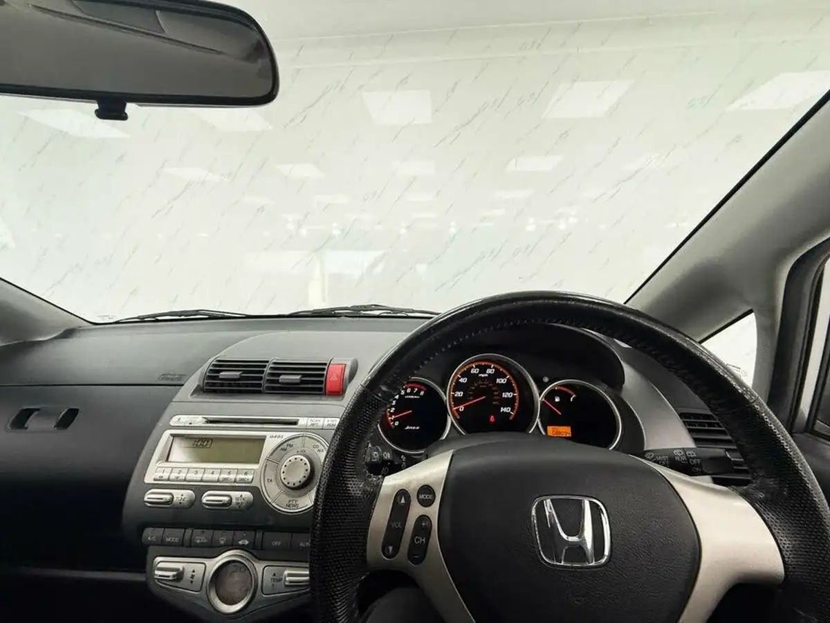 2007-honda-jazz-14-sport-big-13