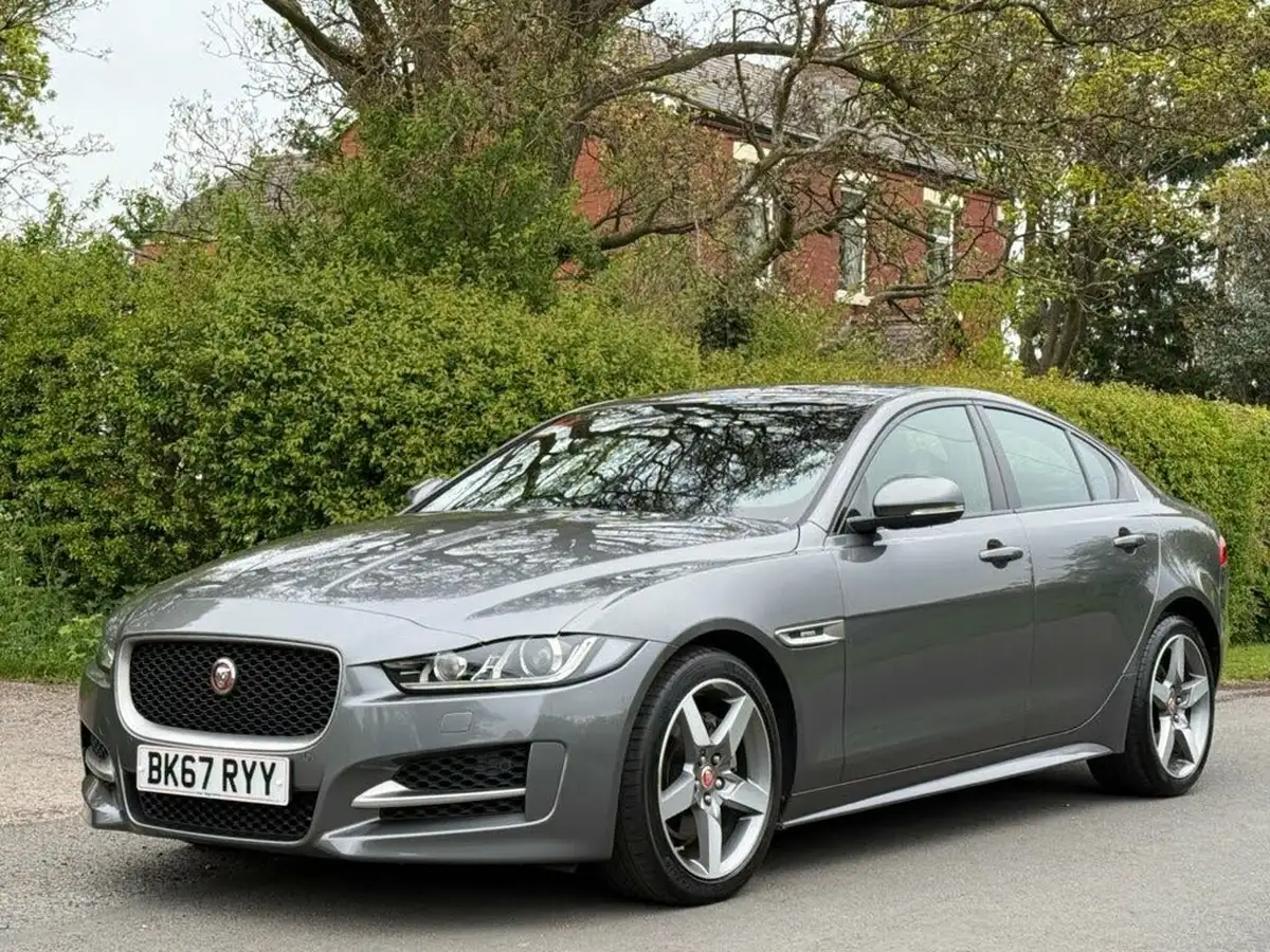 2017-jaguar-xe-20d-r-sport-180ps-ss-1999cc-auto-big-2
