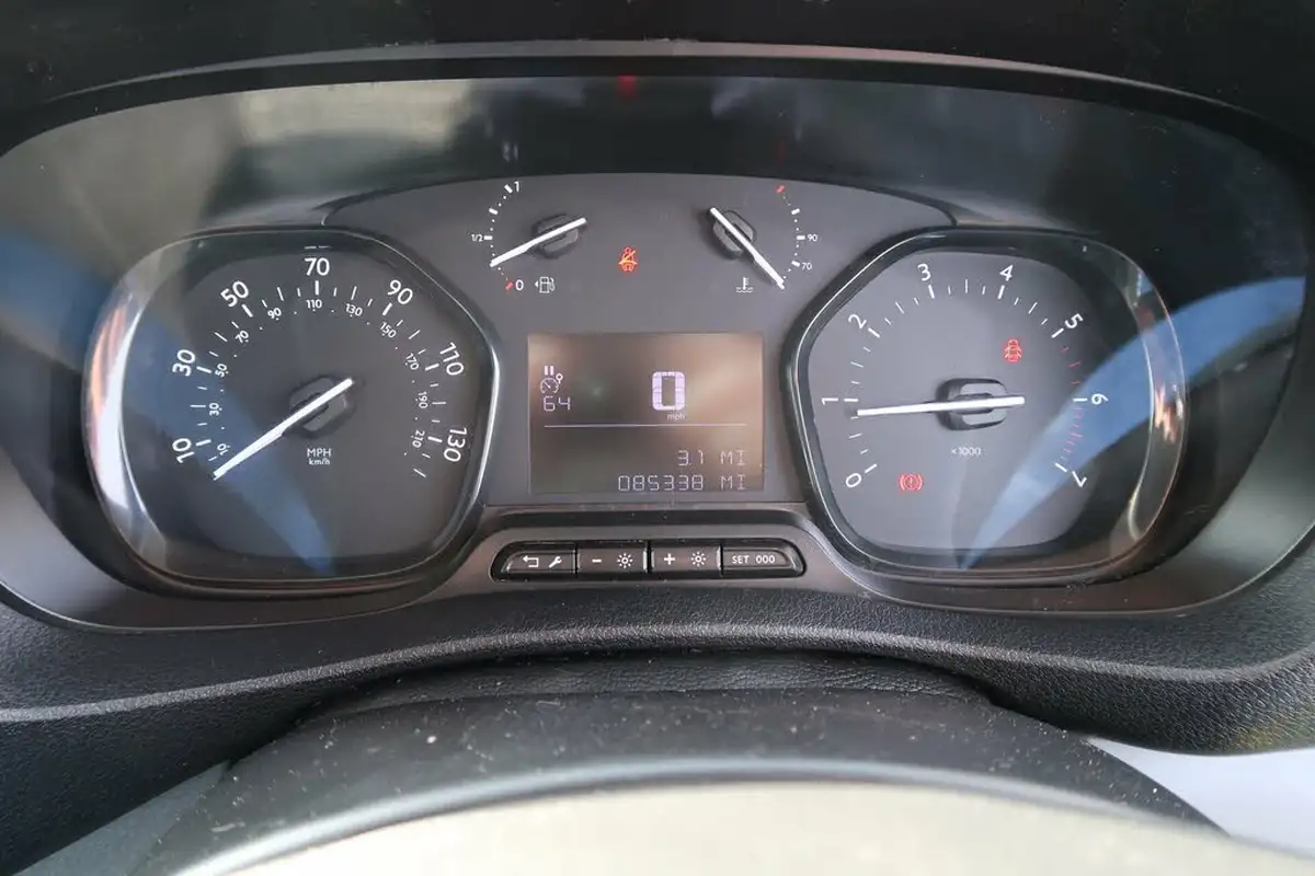 2020-vauxhall-vivaro-20td-3100-l2h1-dynamic-big-49