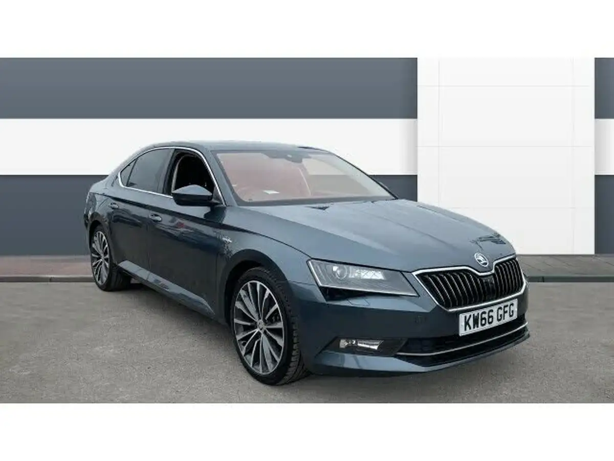 2016-skoda-superb-20tdi-scr-laurin-klement-190ps-4x4-hatchback-dsg-big-0