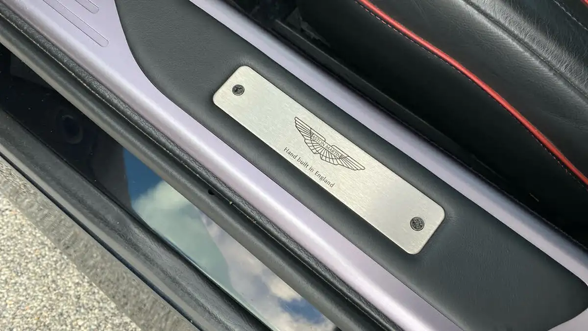 2012-aston-martin-virage-60-volante-big-21