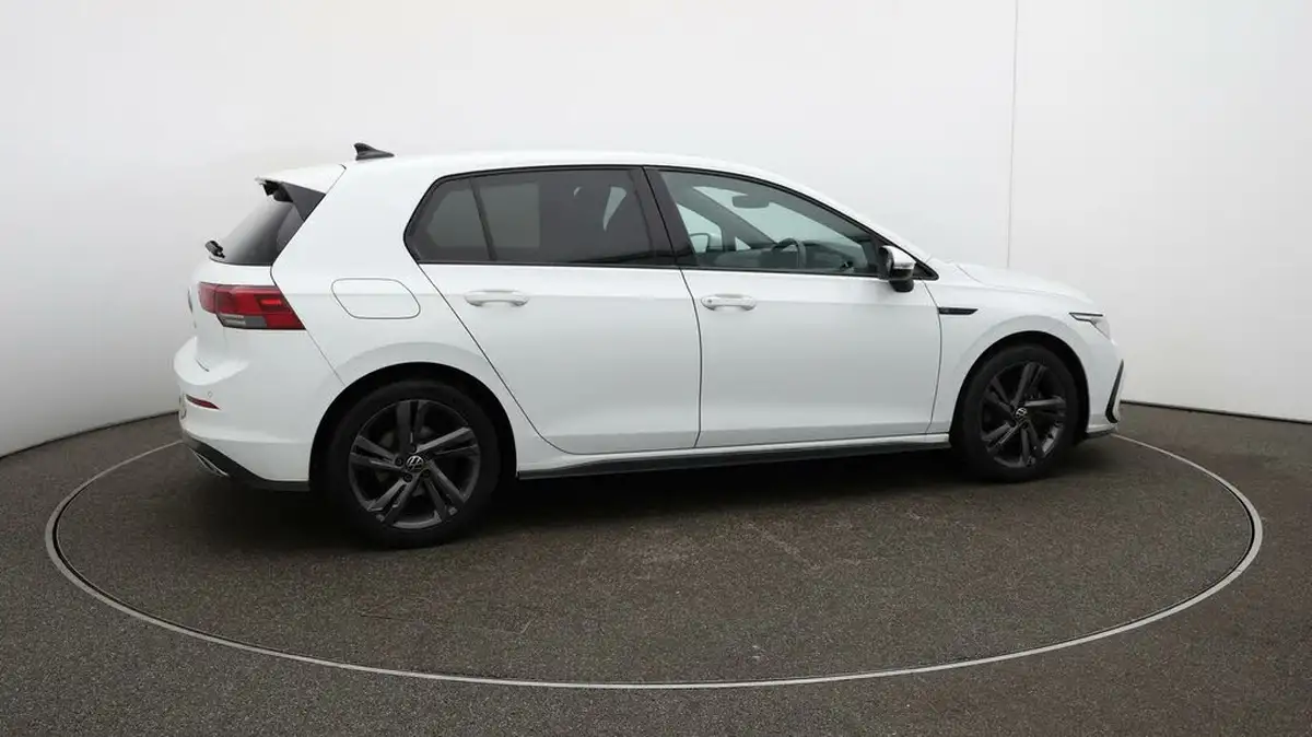 2022-volkswagen-golf-15-tsi-r-line-150ps-hatchback-big-44