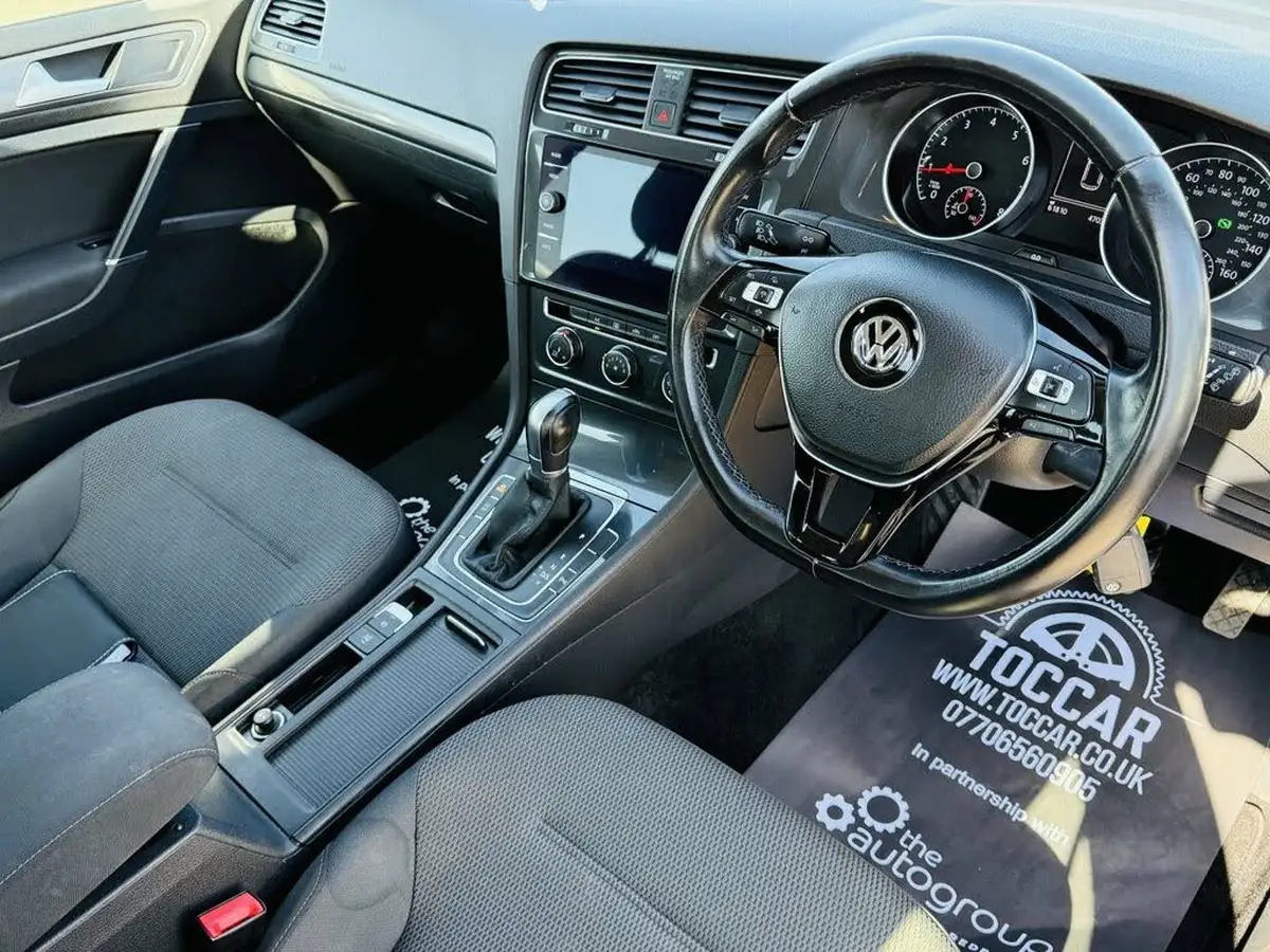 2018-volkswagen-golf-15-tsi-se-nav-130ps-hatchback-5d-dsg-big-9