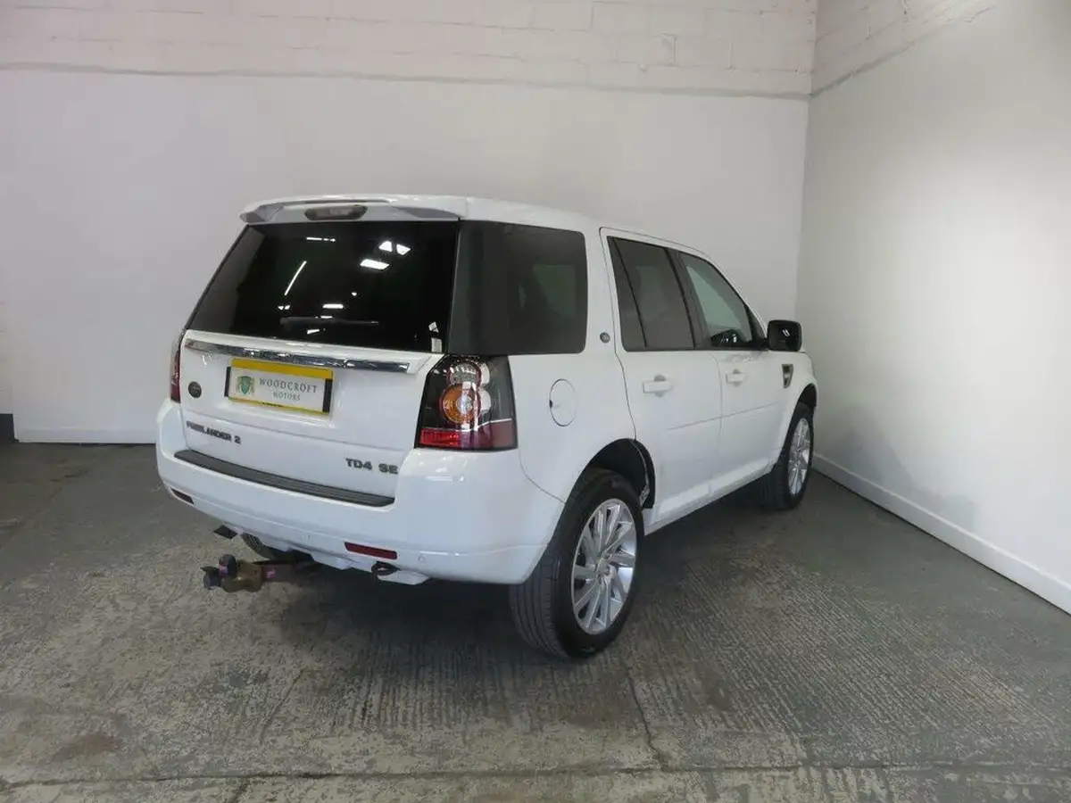 2014-land-rover-freelander-2-22td4-se-tech-big-5
