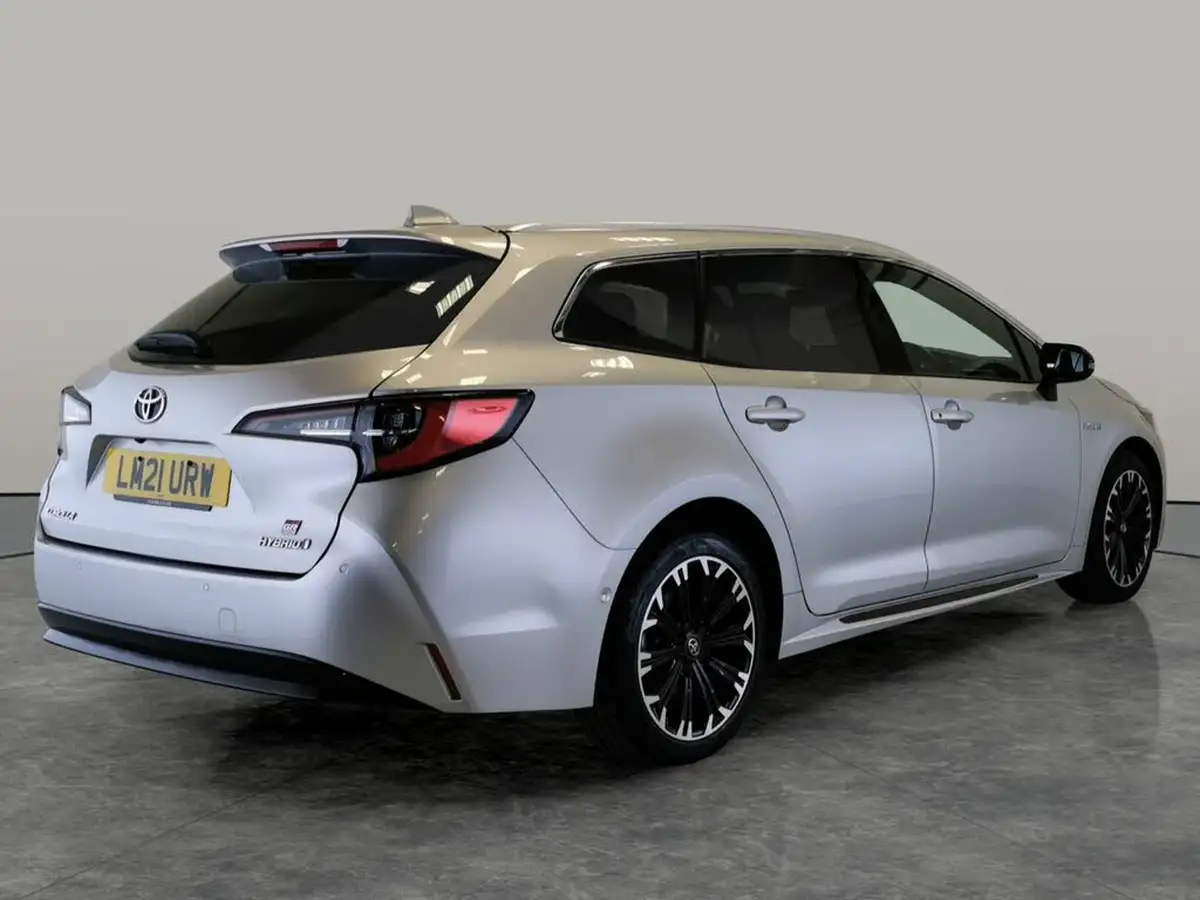 2021-toyota-corolla-18-vvt-i-gr-sport-17in-alloy-wheelstrk-touring-sports-big-10