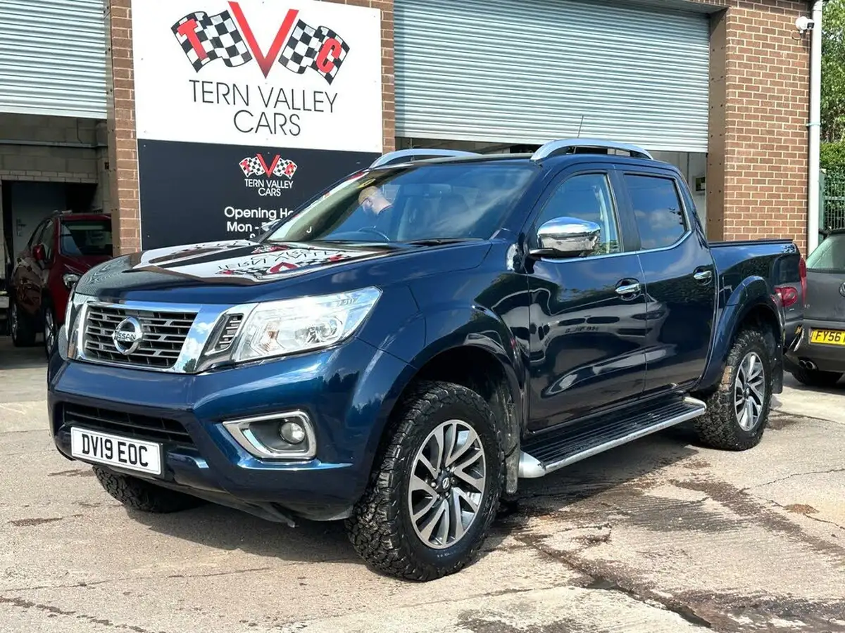 2019-nissan-navara-23dci-tekna-auto-big-19