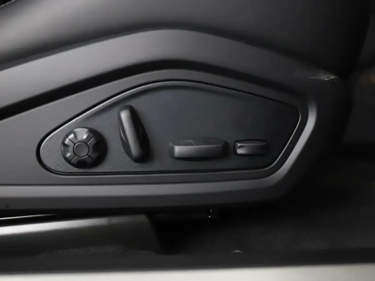2024-porsche-taycan-e-4s-cross-turismo-598ps-big-31