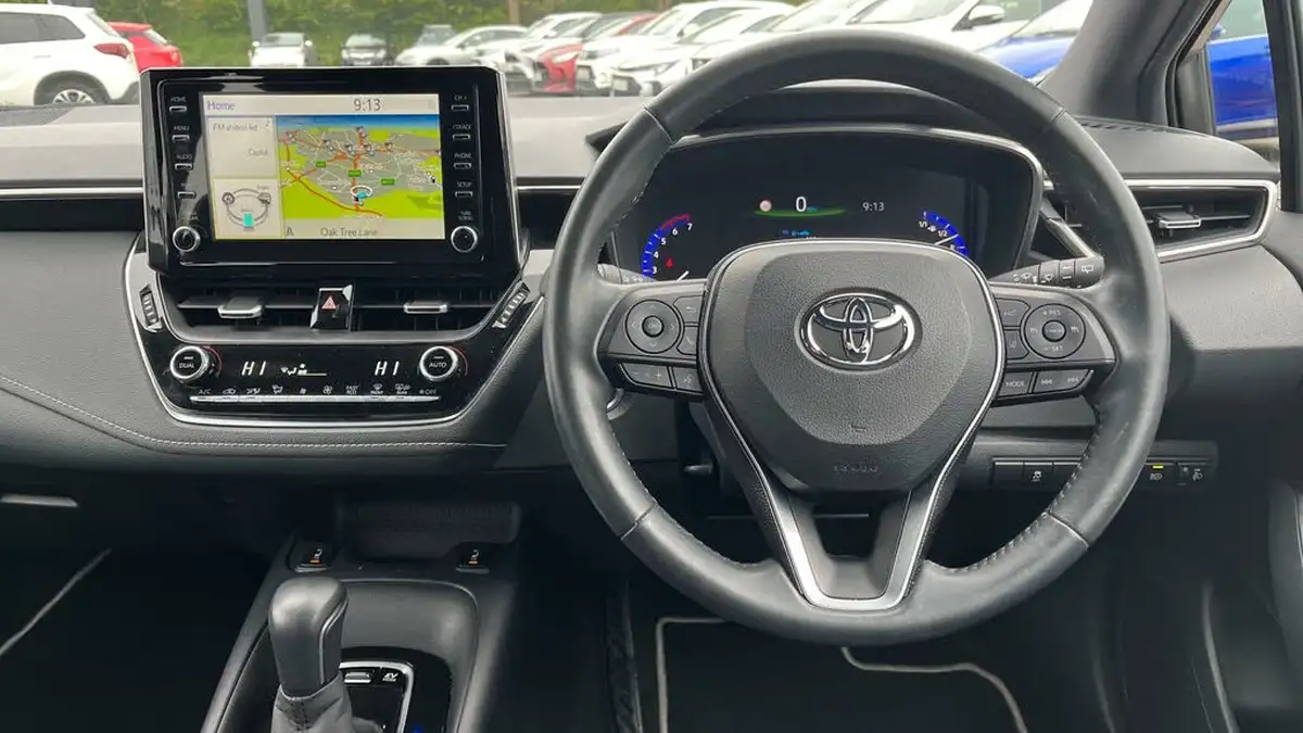 2020-toyota-corolla-18-vvt-i-icon-tech-spare-wheel-touring-sports-5d-big-5
