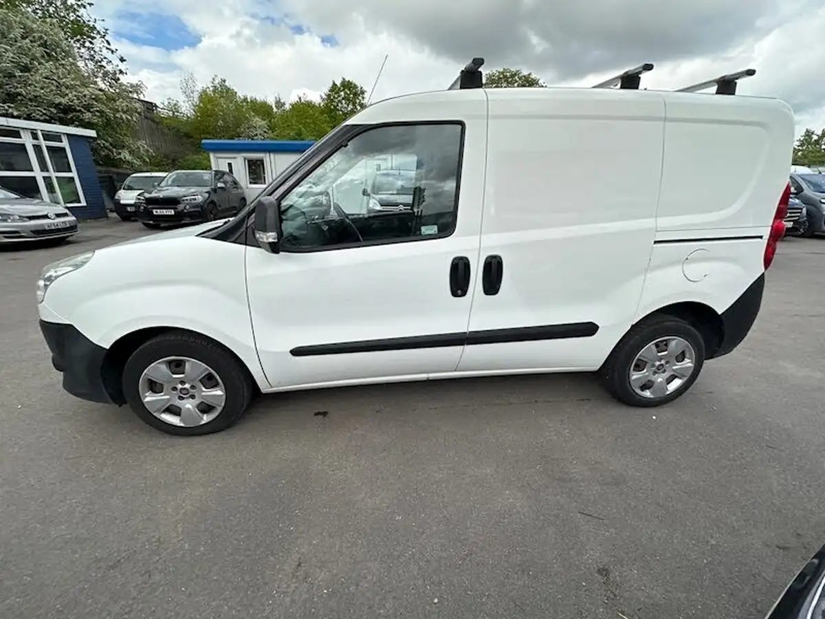 2015-fiat-doblo-cargo-13td-v-l1-panel-van-big-7