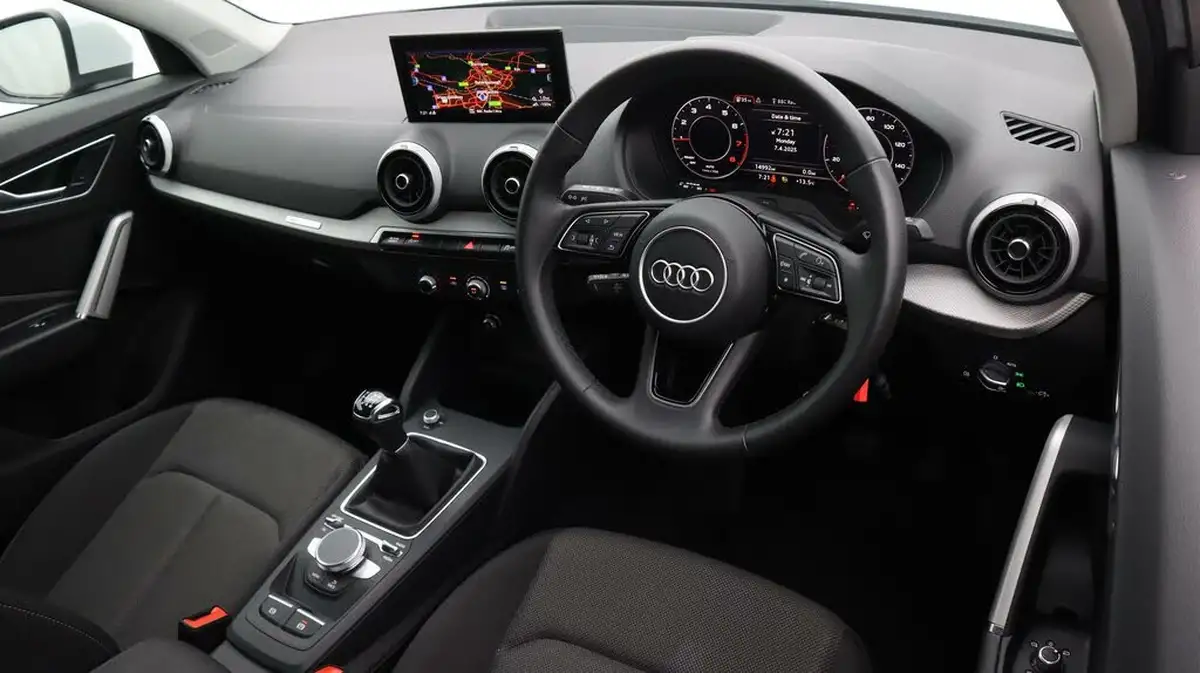 2022-audi-q2-10-30-tfsi-sport-big-9
