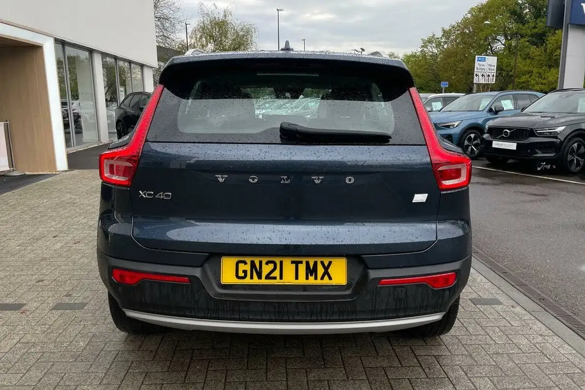 2021-volvo-xc40-15-t4-inscription-208bhp-big-7