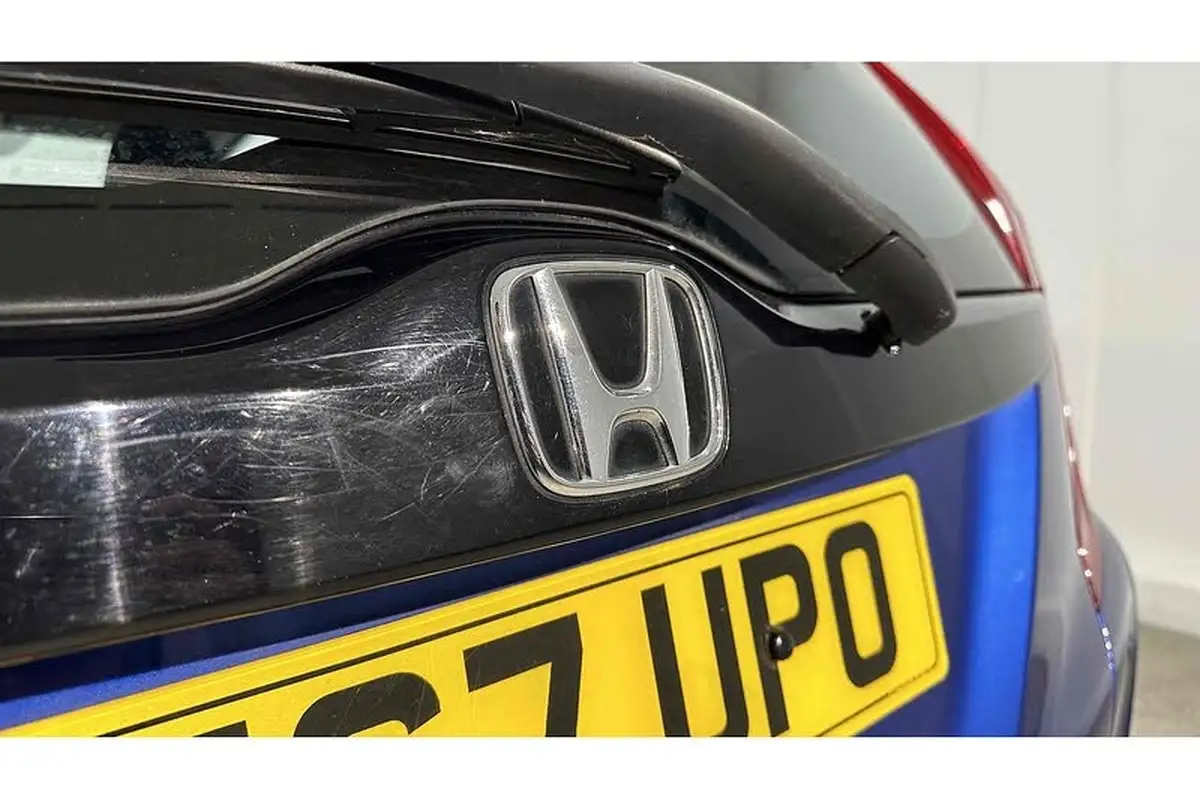 2017-honda-jazz-13-i-vtec-se-cvt-big-12