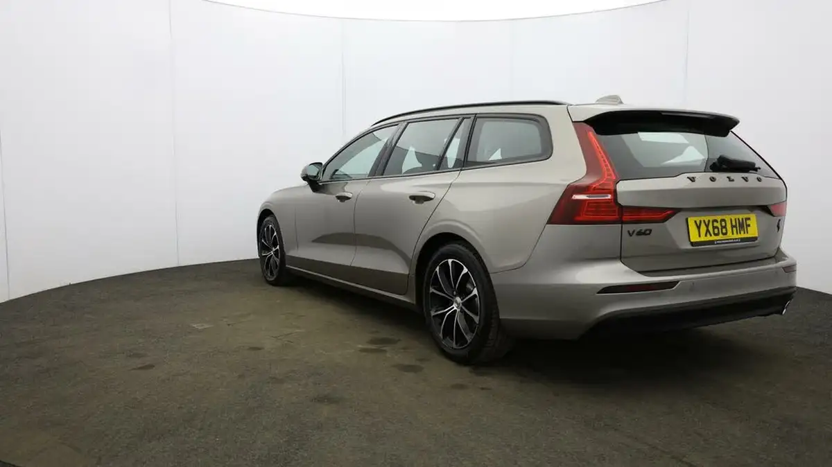 2018-volvo-v60-20td-d3-momentum-geartronic-big-36