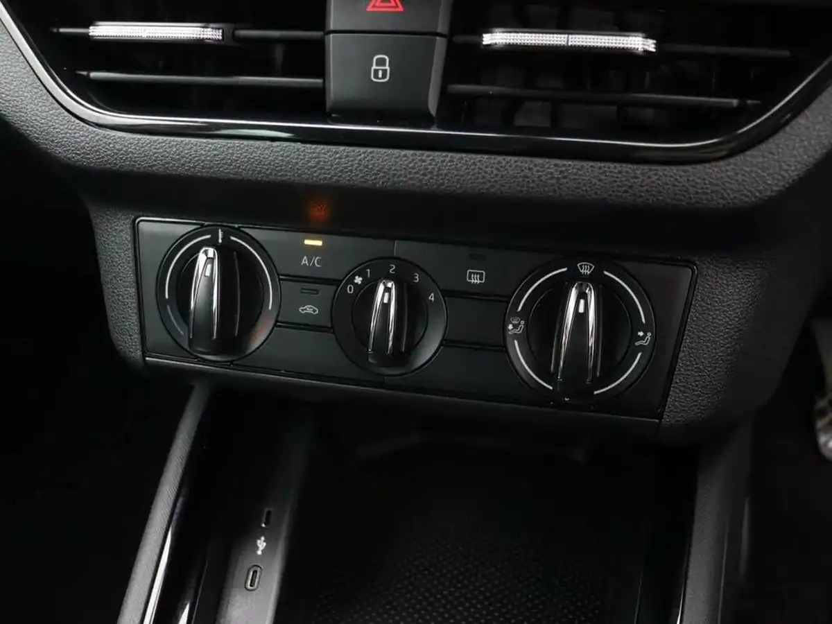 2022-skoda-kamiq-10-tsi-se-drive-95ps-big-17