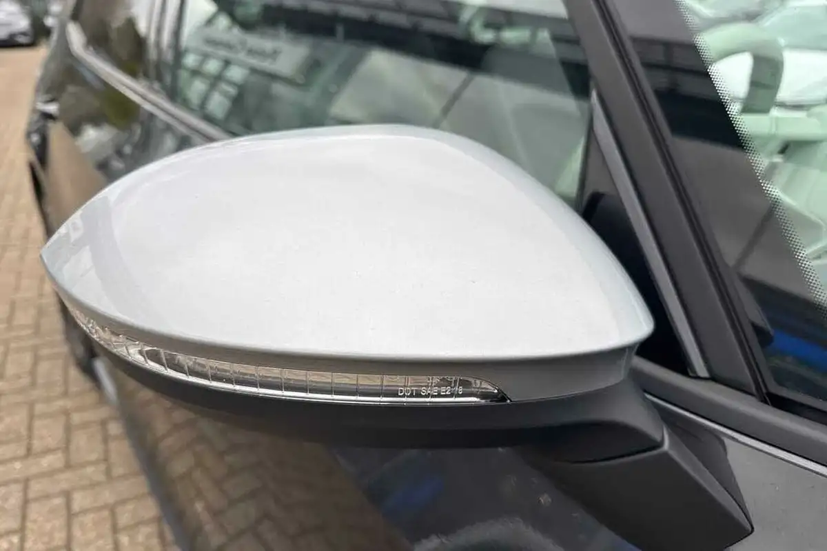 2020-volkswagen-id3-e-first-edition-big-19