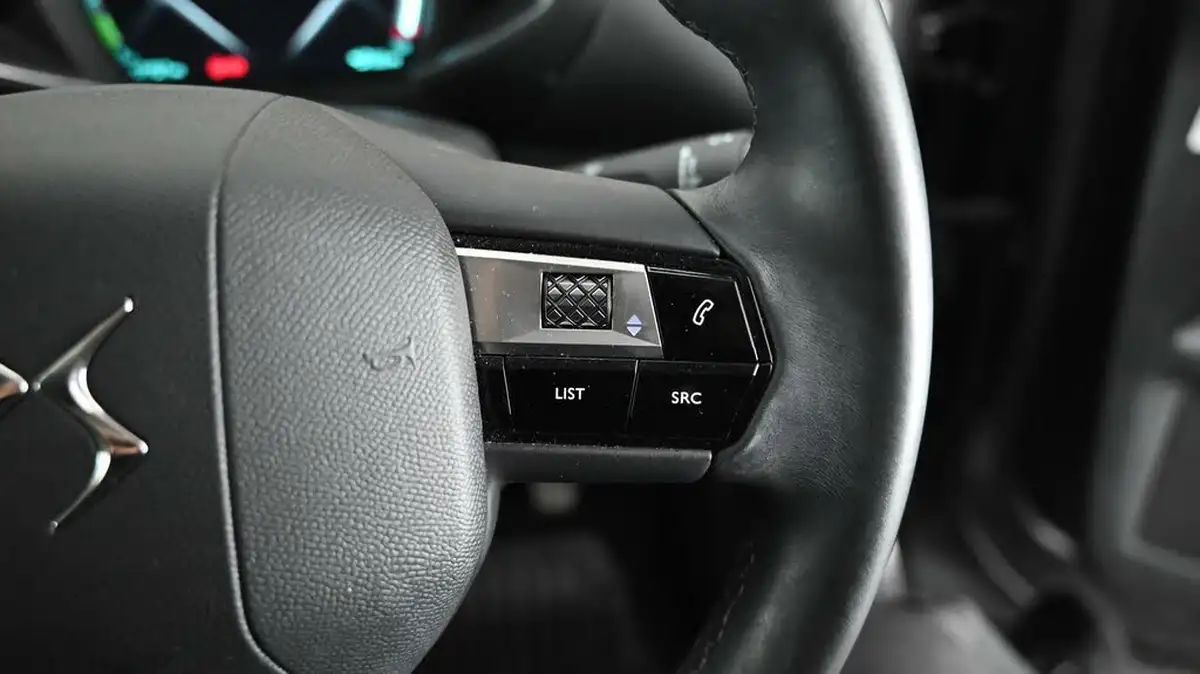 2021-ds-ds-3-crossback-e-tense-prestige-big-24