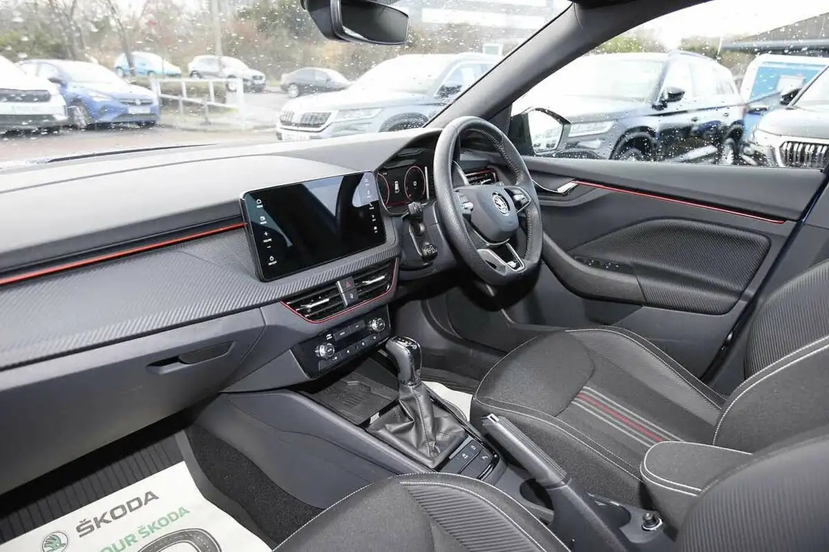 2024-skoda-kamiq-10-tsi-monte-carlo-116ps-dsg-big-1