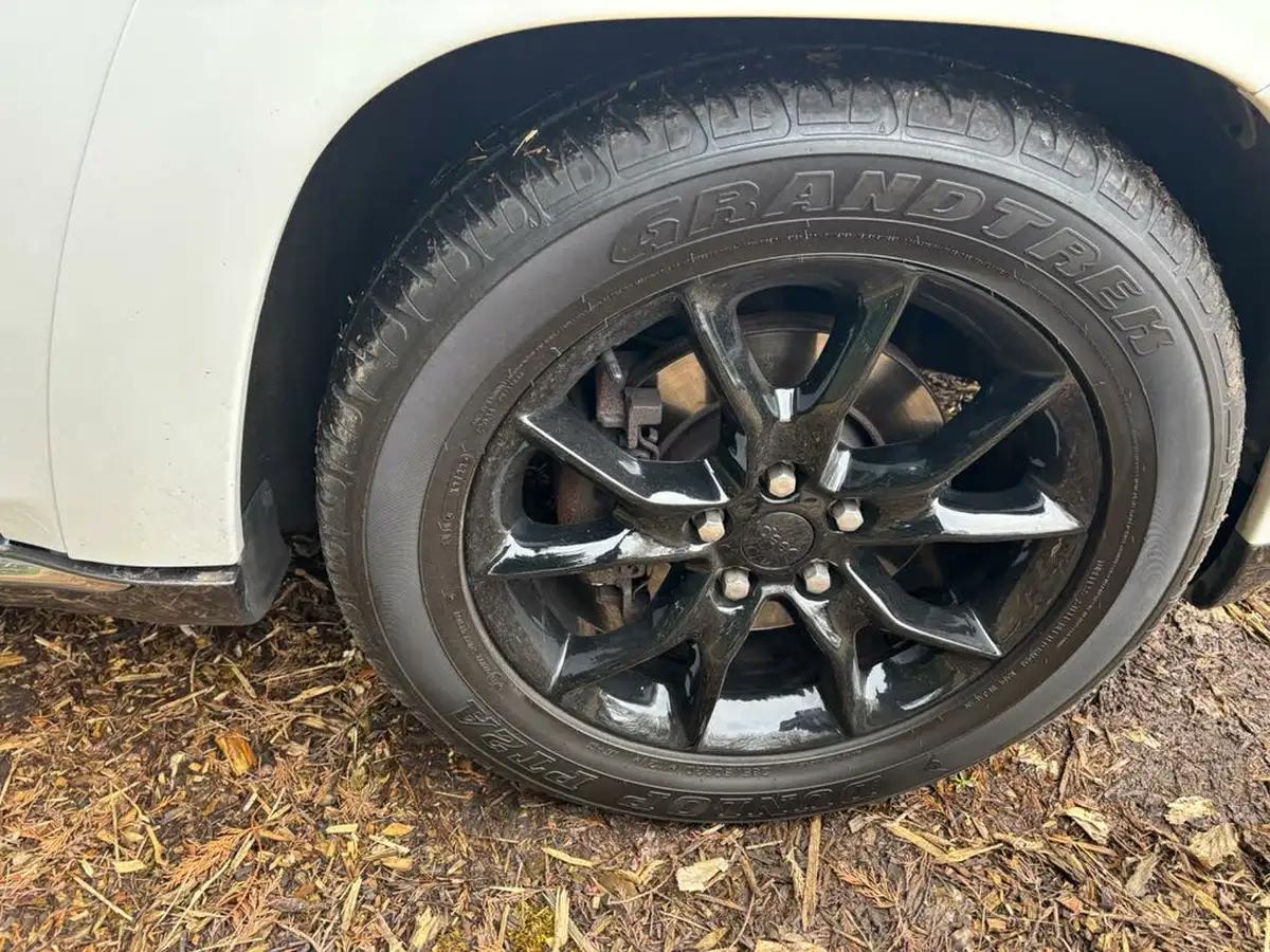 2015-jeep-grand-cherokee-30crd-summit-big-12