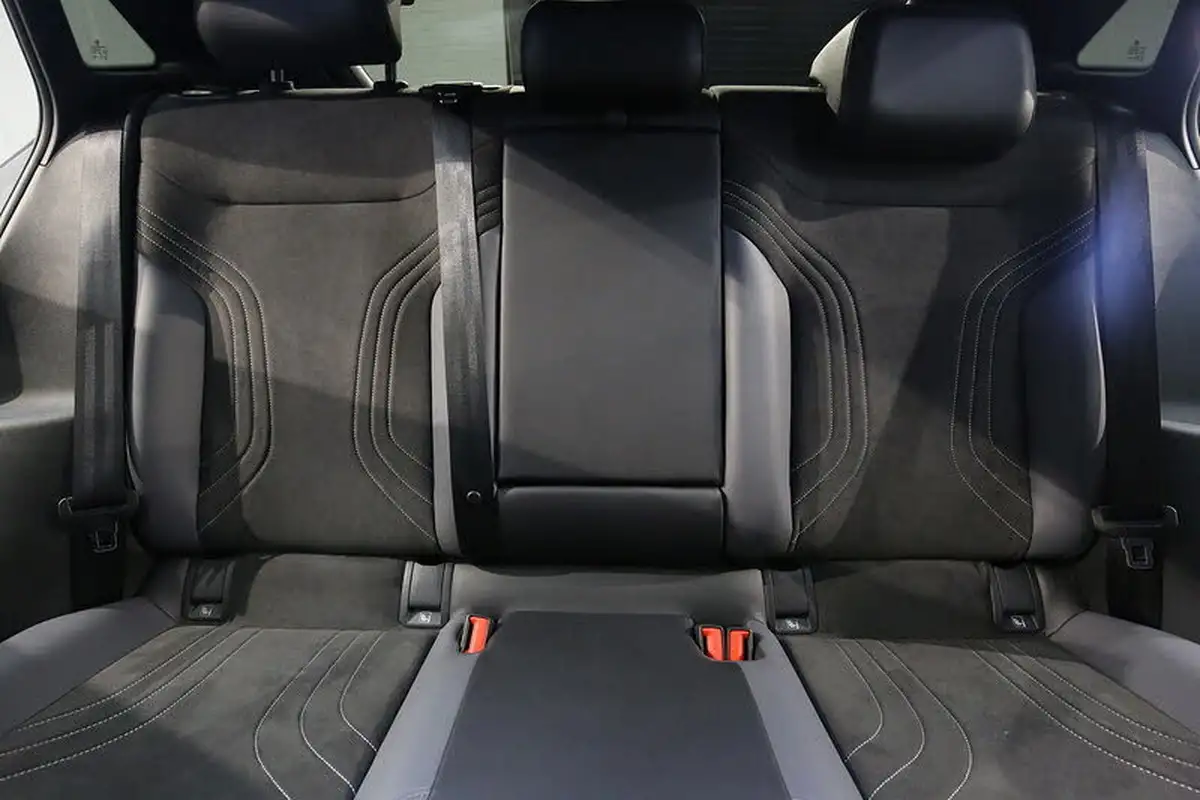 2022-volkswagen-id5-e-style-174ps-big-24