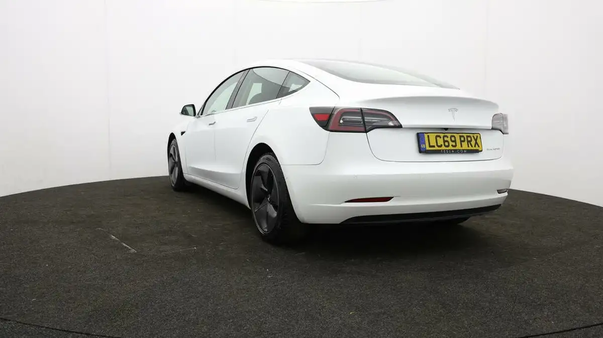 2019-tesla-model-3-e-long-range-4x4-big-71