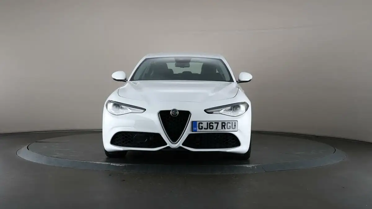 2017-alfa-romeo-giulia-20-veloce-big-41