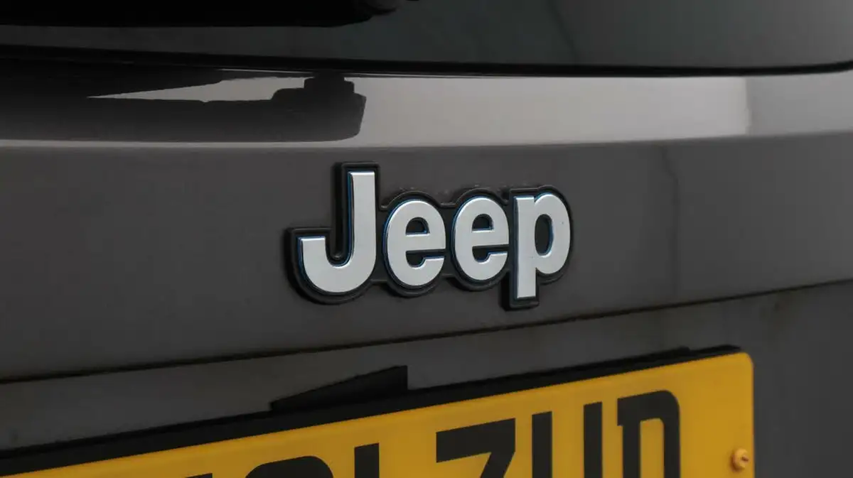 2021-jeep-renegade-13-gse-limited-phev-big-22