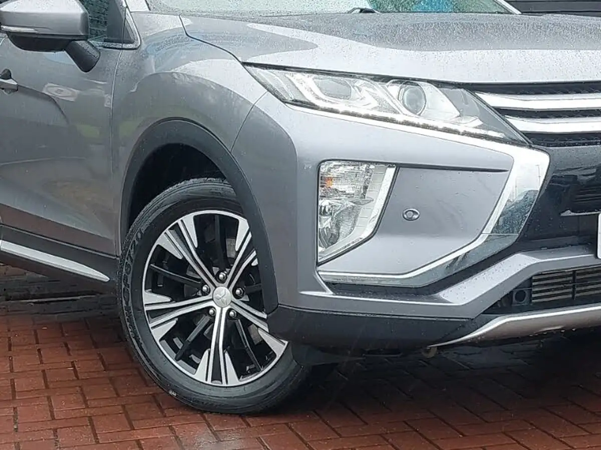 2019-mitsubishi-eclipse-cross-15-3-big-8