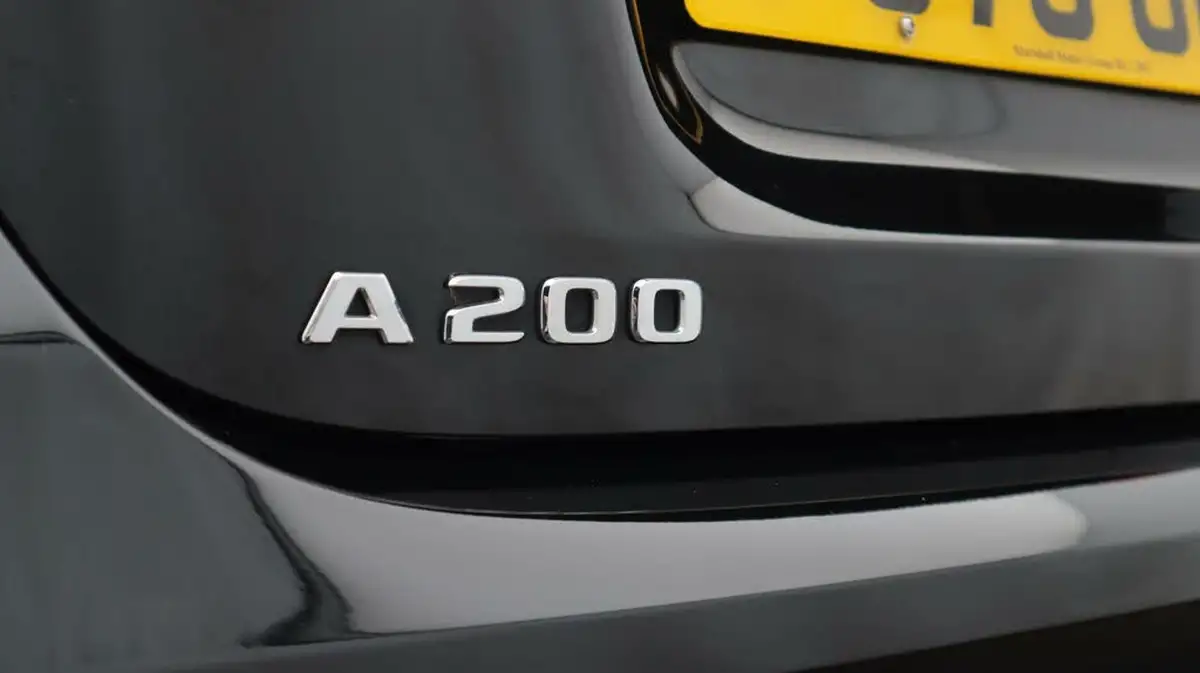 2020-mercedes-benz-a-class-13-a200-amg-line-executive-hatchback-5d-7g-dct-big-20