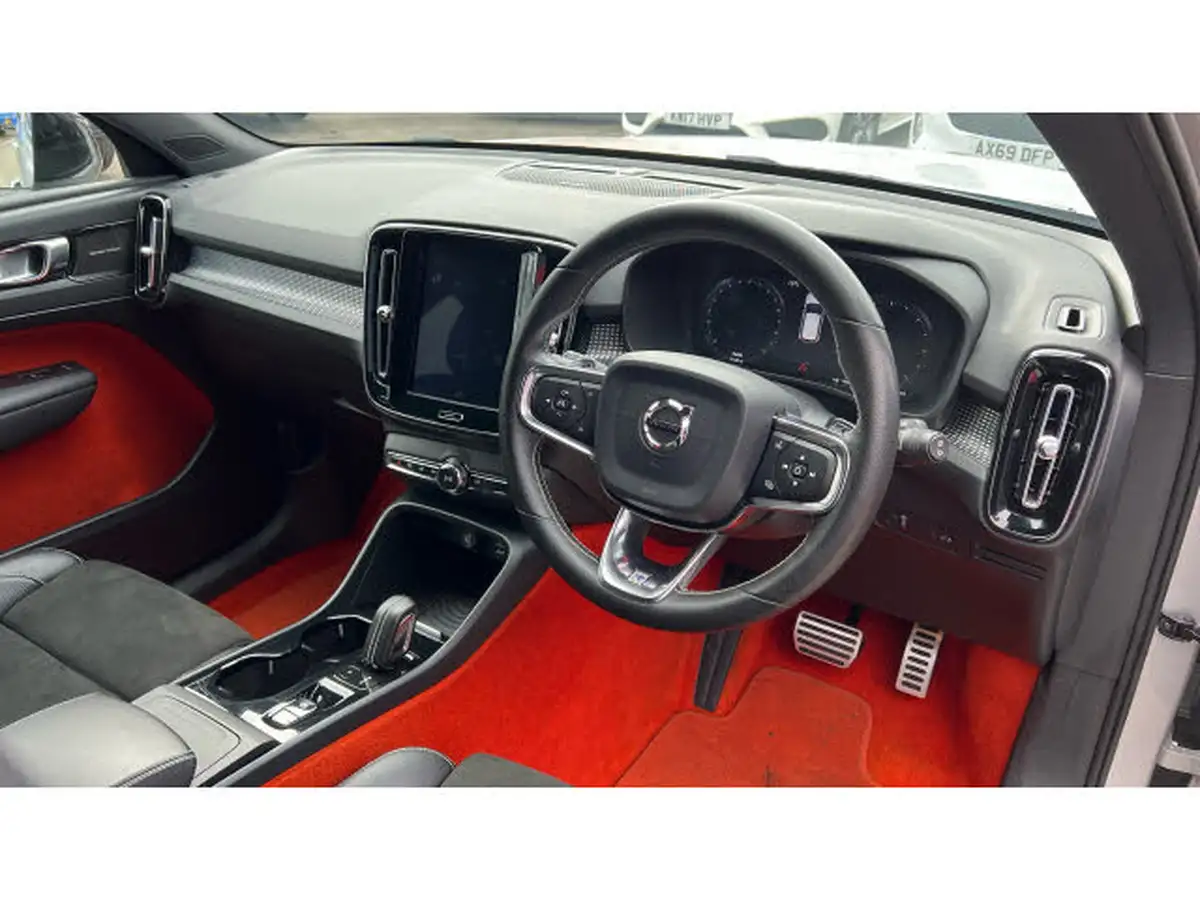 2018-volvo-xc40-20td-d4-first-edition-big-10