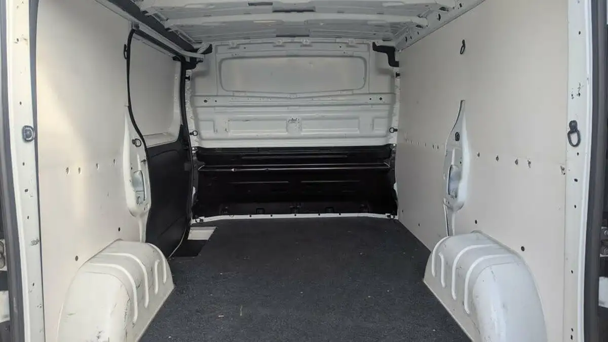 2021-renault-trafic-20dci-sl30-130-business-big-10