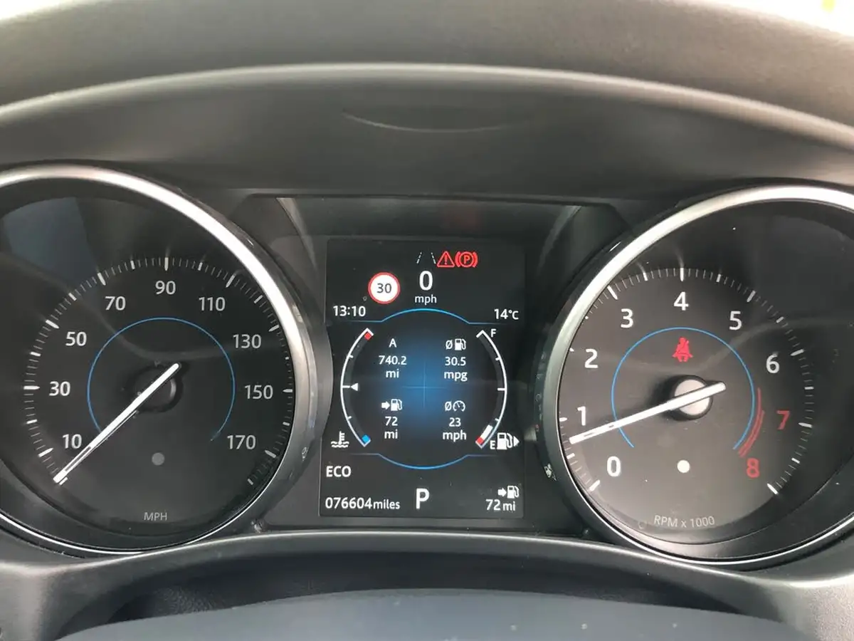 2017-jaguar-xe-20i-prestige-249ps-ss-1998cc-big-28