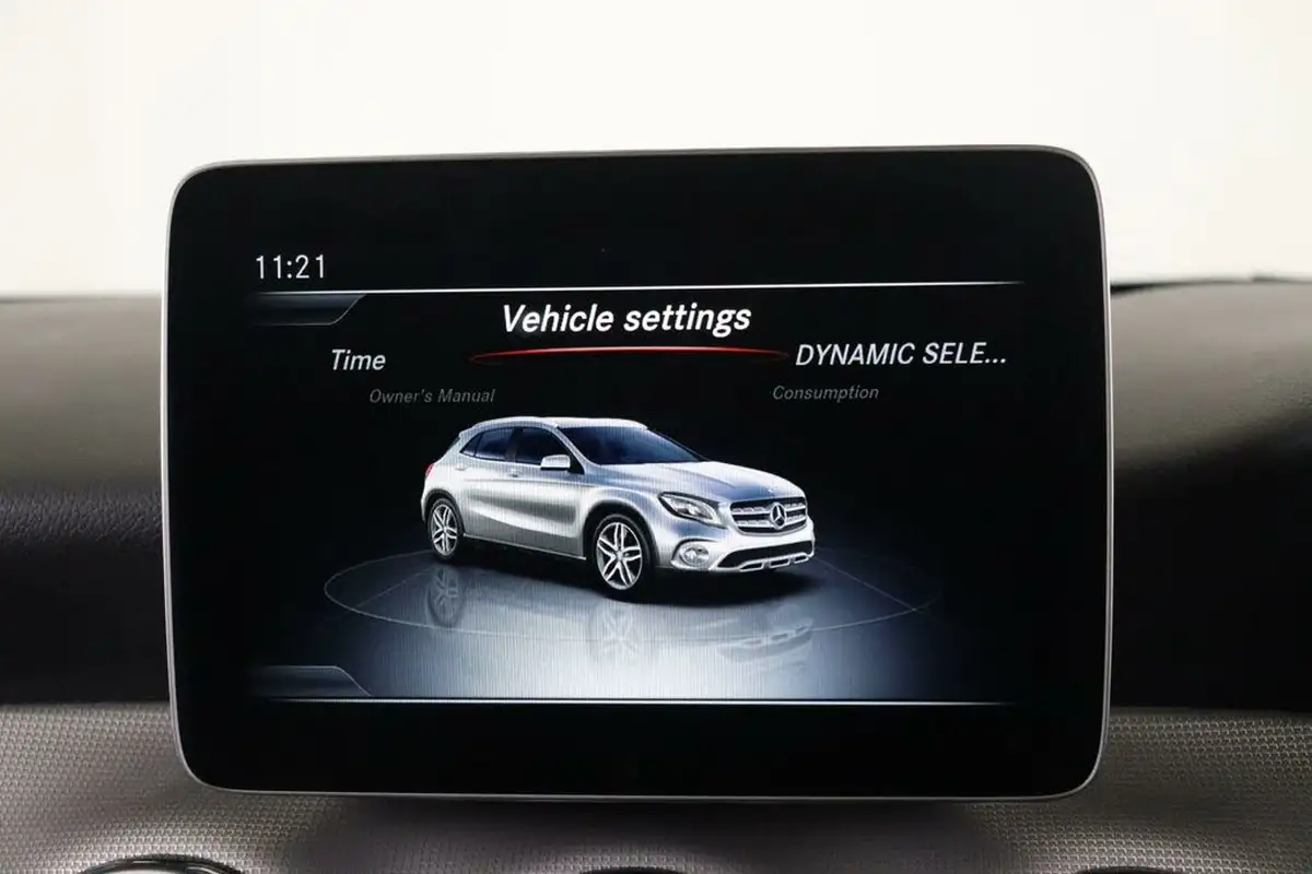 2019-mercedes-benz-gla-class-16-gla-180-urban-edition-big-33