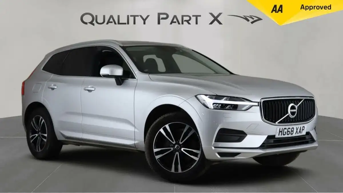 2018-volvo-xc60-20td-d4-momentum-4x4-big-0