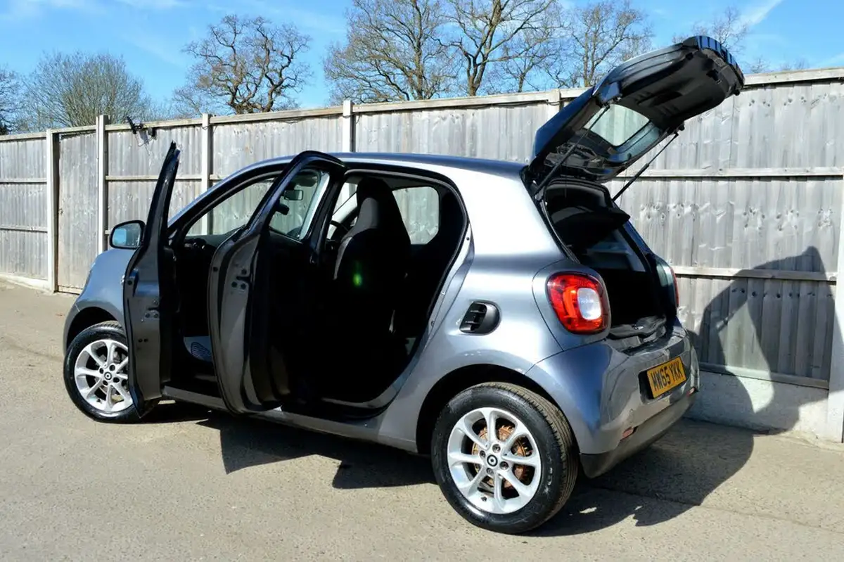 2015-smart-forfour-10-passion-ss-big-13
