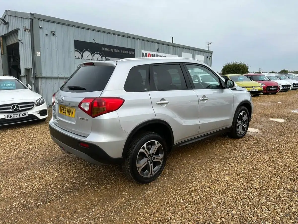 2015-suzuki-vitara-16-sz5-big-2