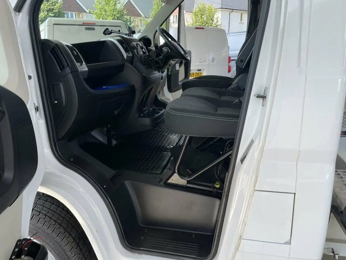 2015-fiat-ducato-23td-35-lh1-130-chassis-cab-comfort-matic-big-6