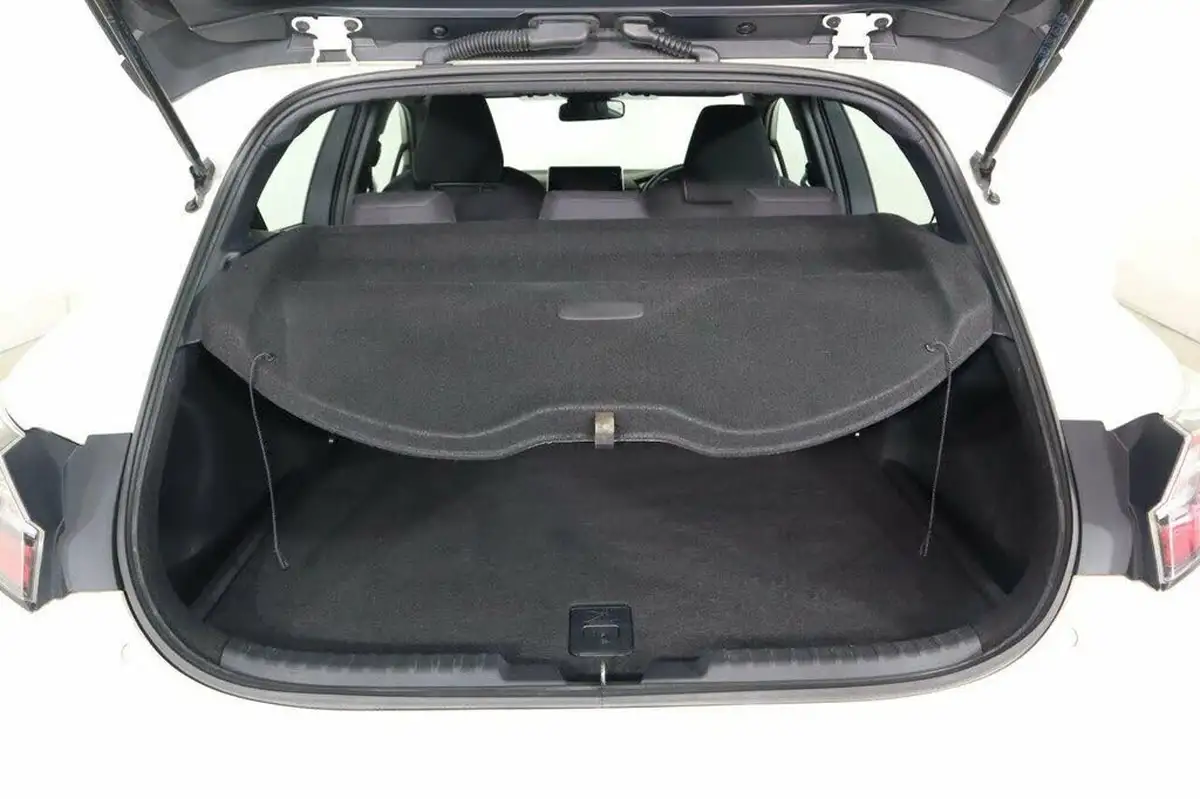 2021-toyota-corolla-18-vvt-i-icon-tech-spare-wheel-hatchback-5d-big-8