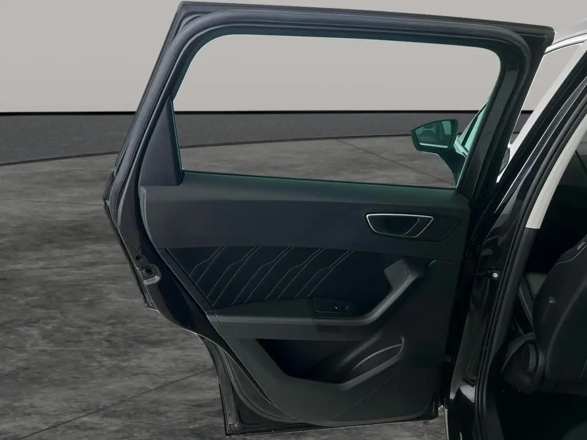 2022-seat-ateca-20tdi-xperience-lux-150ps-st-dsg-4drive-big-28