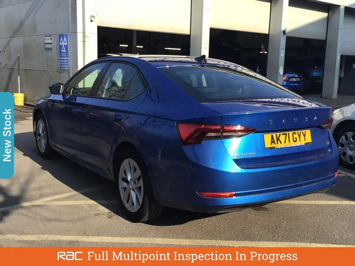 2021-skoda-octavia-14-tsi-se-technology-hatchback-big-1