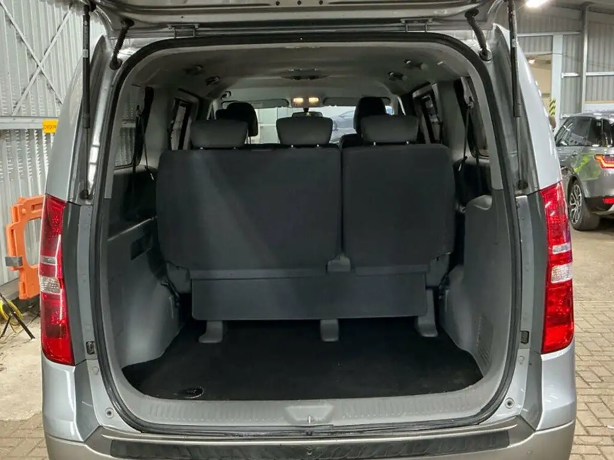 2018-hyundai-i800-25crdi-se-170ps-auto-big-3