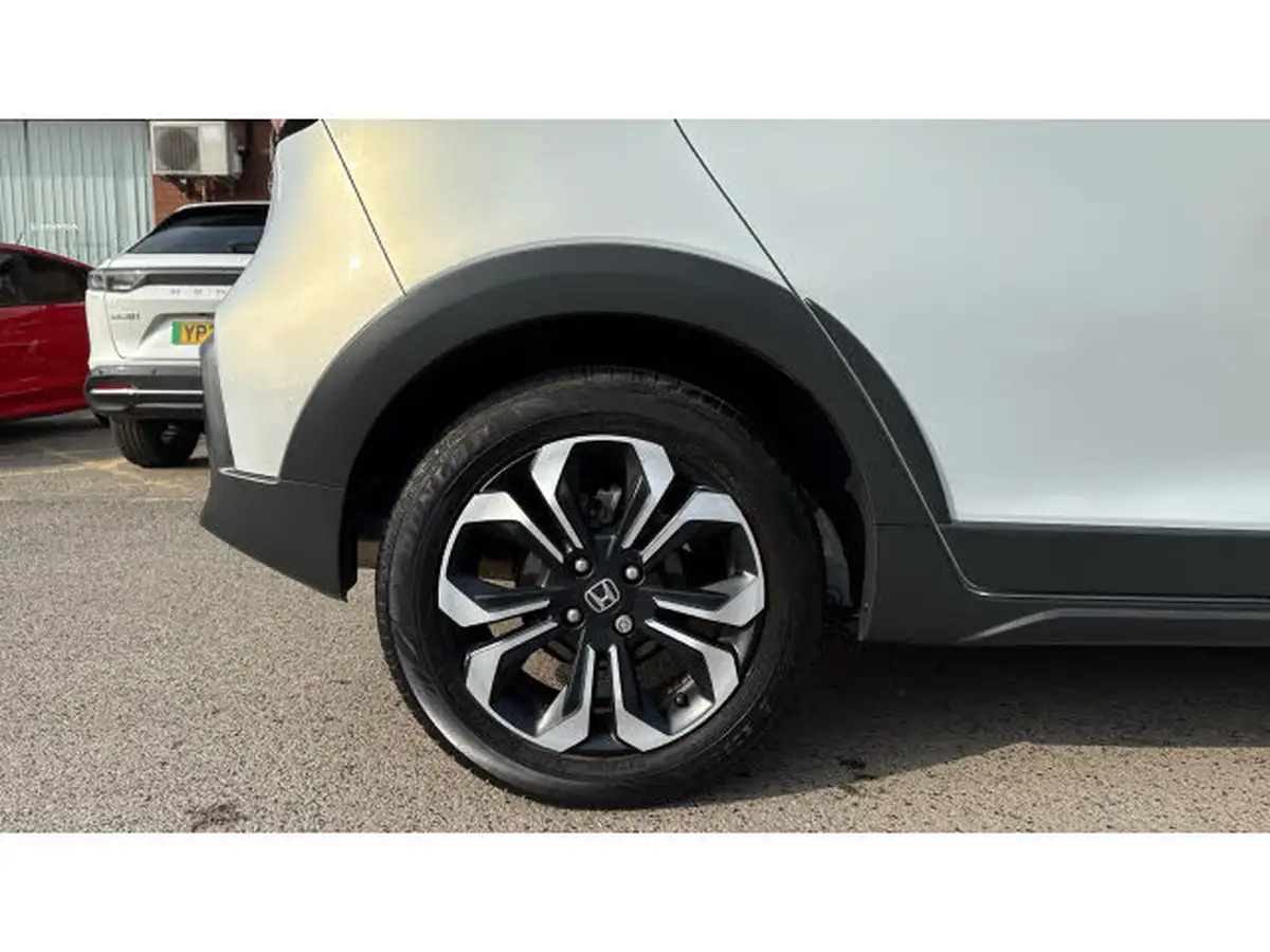 2021-honda-jazz-15-i-mmd-crosstar-ex-109ps-two-tone-big-8