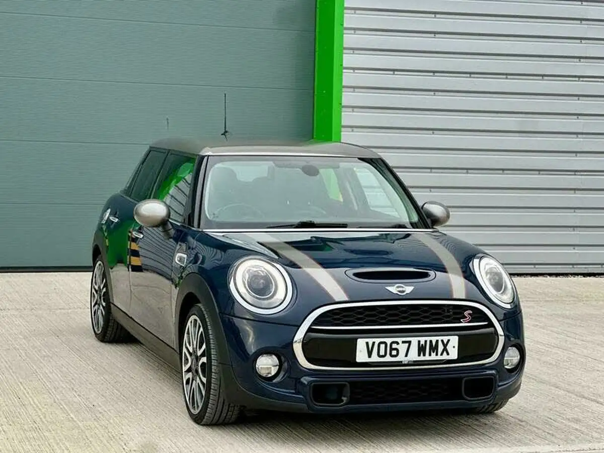 2017-mini-cooper-20-cooper-s-seven-media-xlss-5d-sport-auto-big-48
