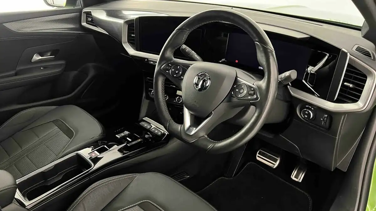 2022-vauxhall-mokka-e-ultimate-big-1