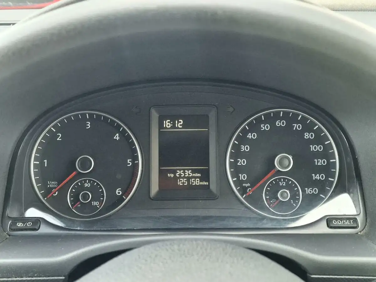 2013-volkswagen-caddy-16tdi-c20-startline-75ps-panel-big-15