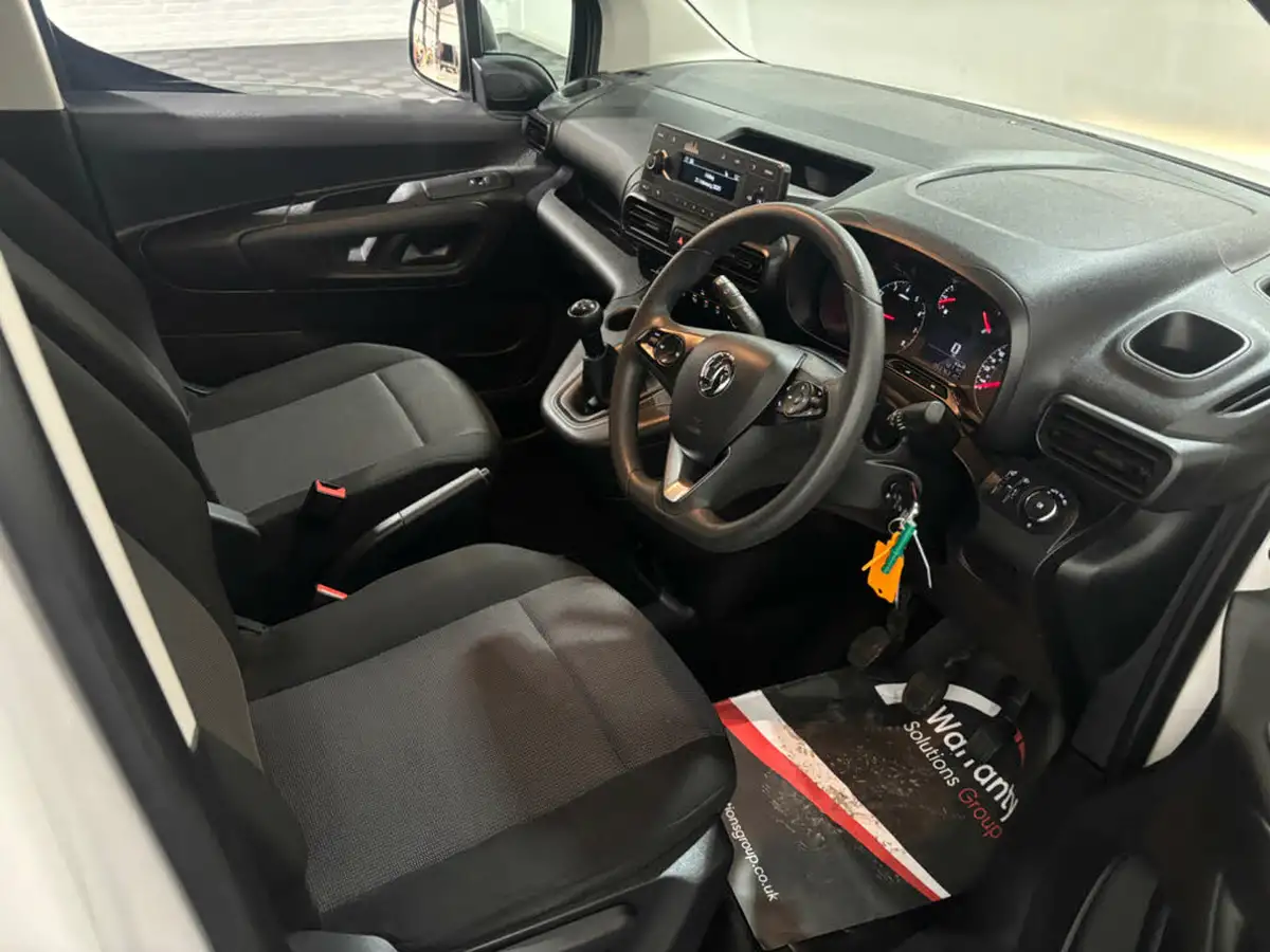 2021-vauxhall-combo-15cdti-dynamic-2300-100pseu6dt-l2h1-panel-big-5