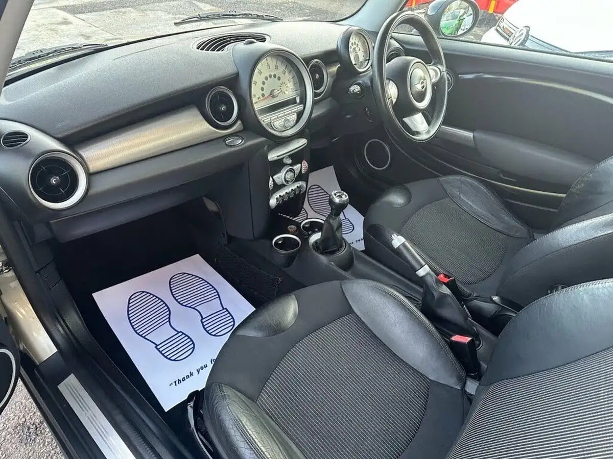 2007-mini-cooper-16-cooper-120bhp-hatchback-3d-big-13