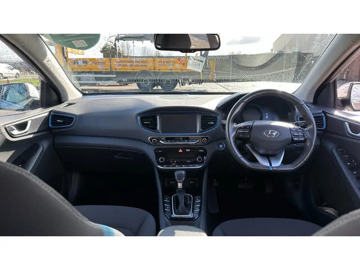 2018-hyundai-ioniq-16-gdi-premium-hybrid-big-9